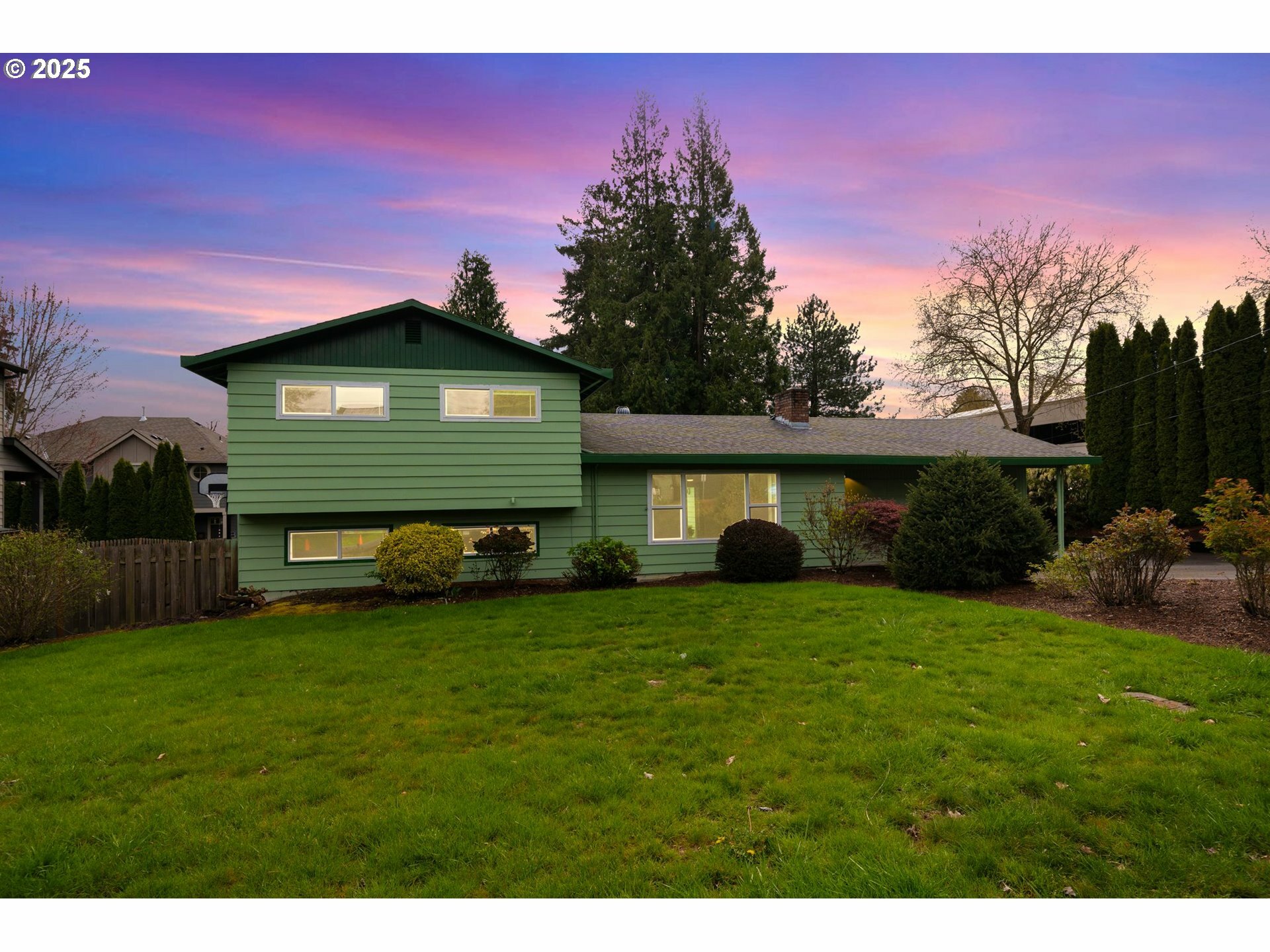 Property Photo: 9450 SW Lehman St OR 97223