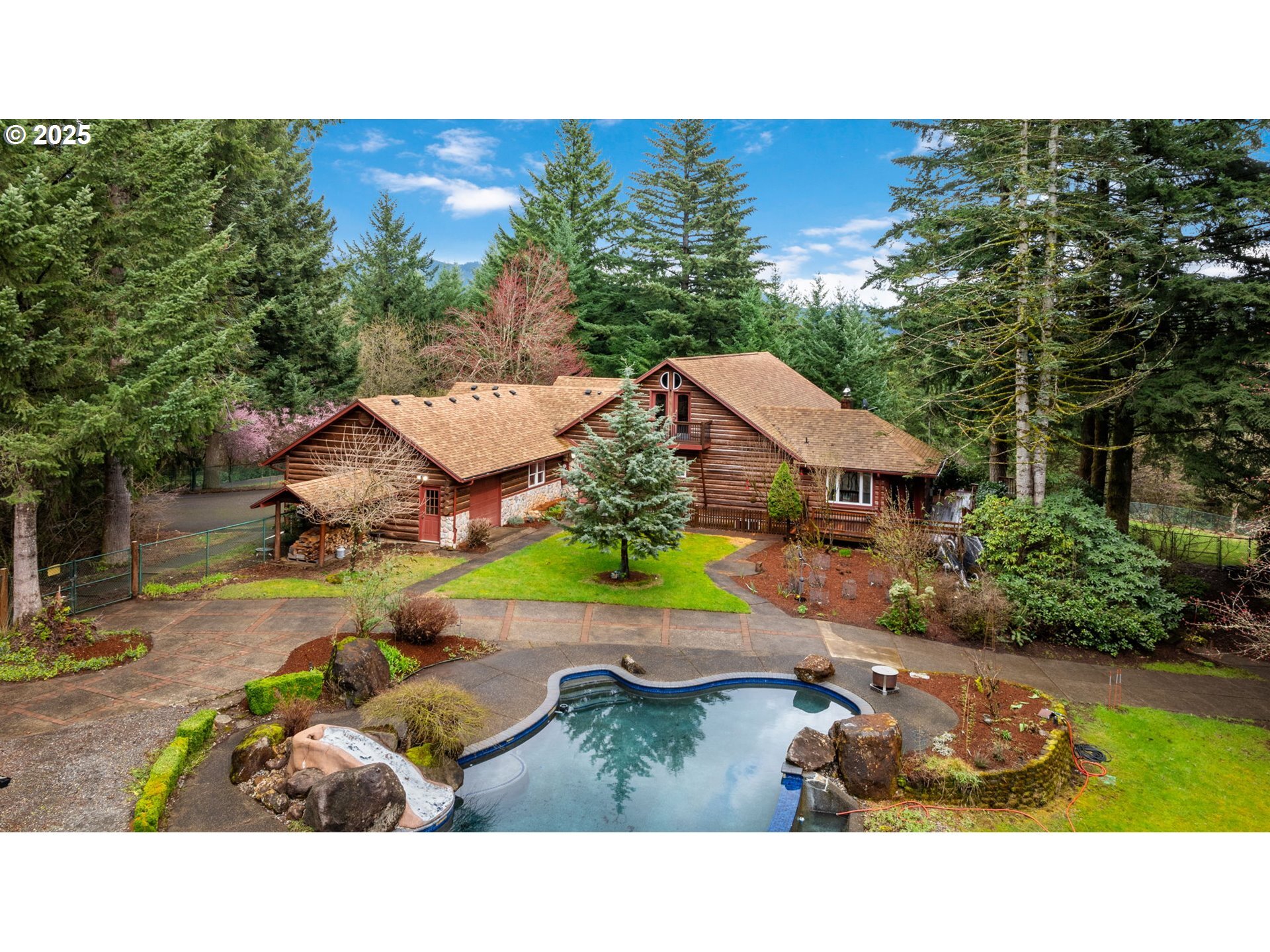 Property Photo: 7552 NE Lessard Rd WA 98607
