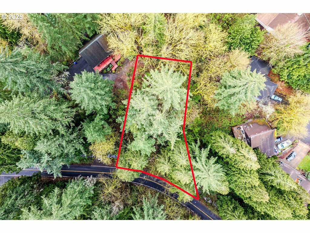 Property Photo: 6933 SE Barbara Welch Rd N OR 97236