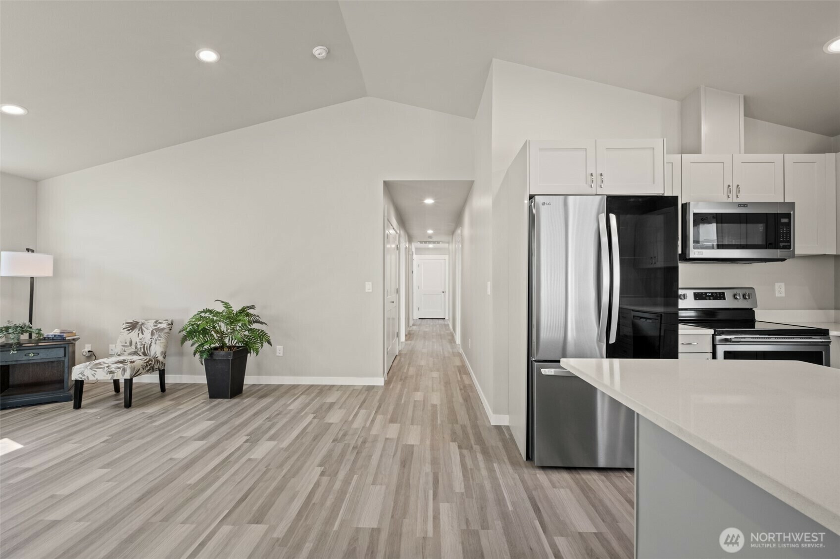 Property Photo: 123 E 9th Avenue 54 WA 98837