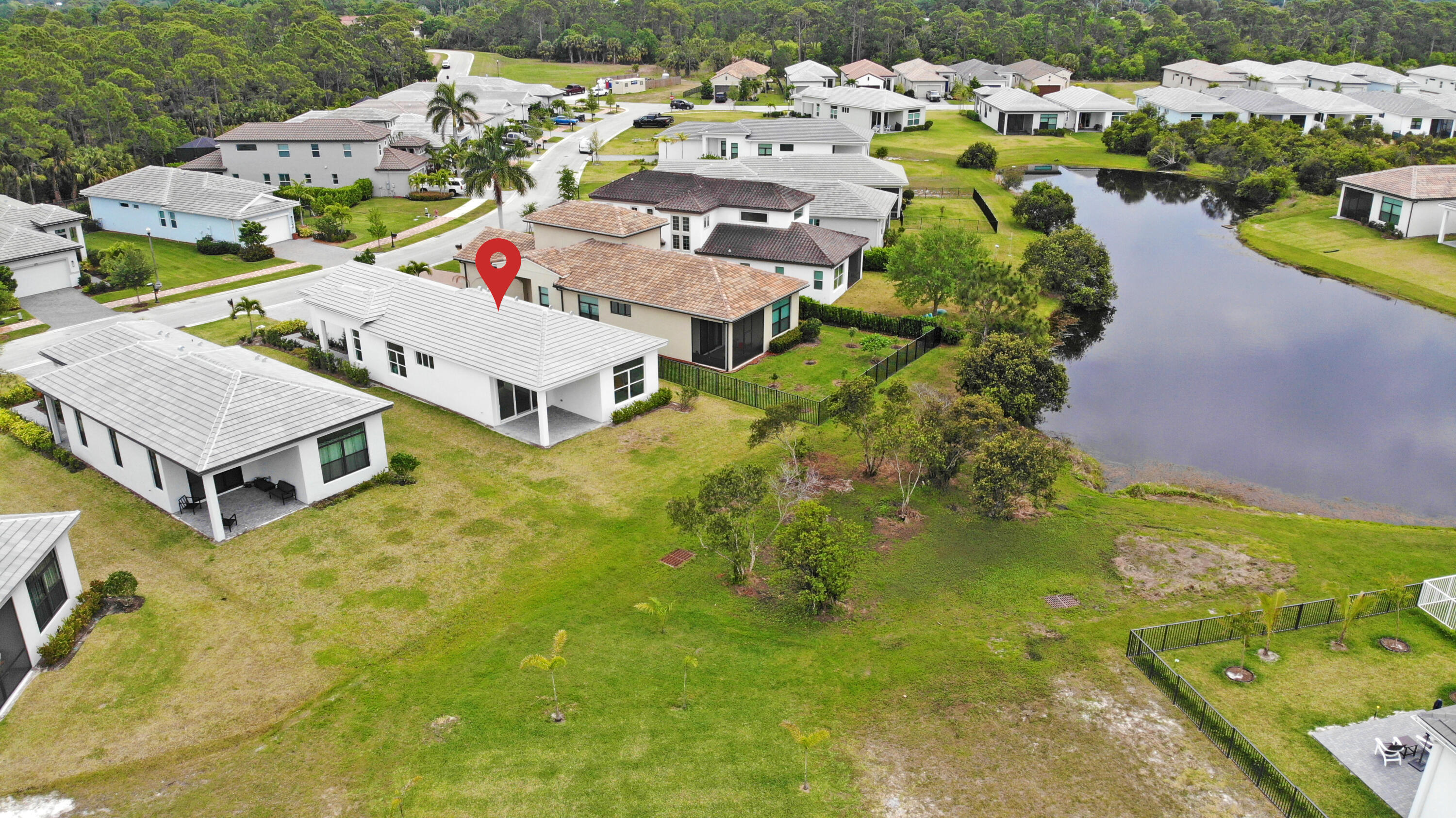 Property Photo: 129 SE Strada Cervaro FL 34952