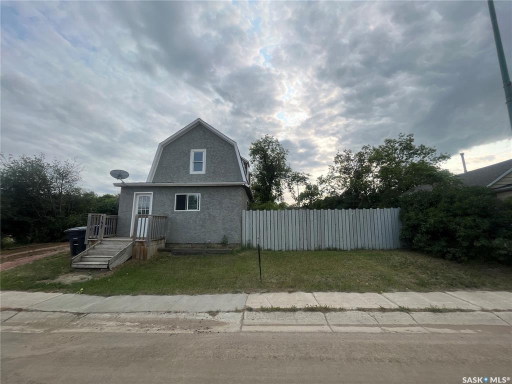 Property Photo:  141 Pacific Avenue  SK S0L 1R0 