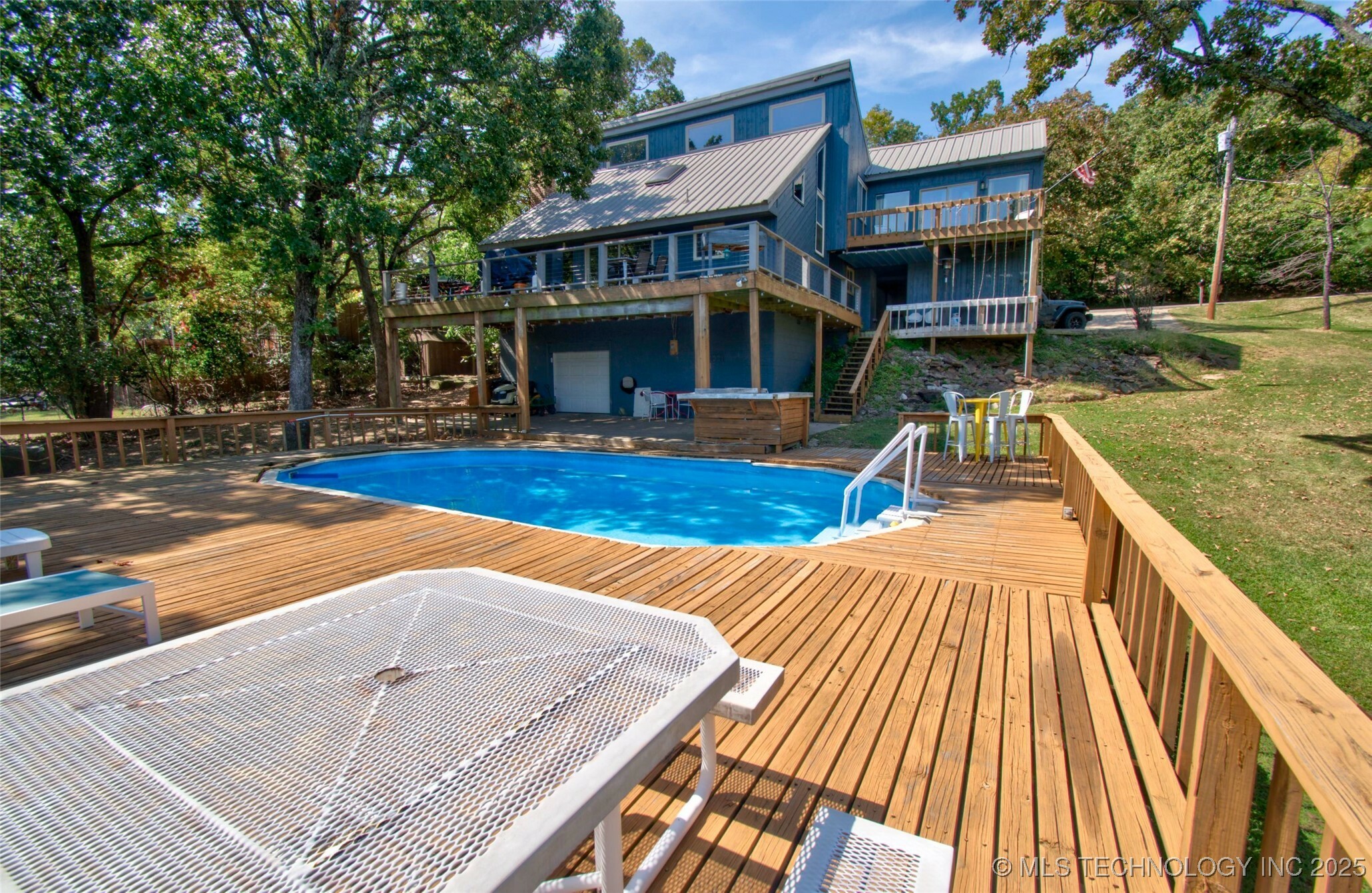 Property Photo: 1048 Robin Hood Road OK 74432
