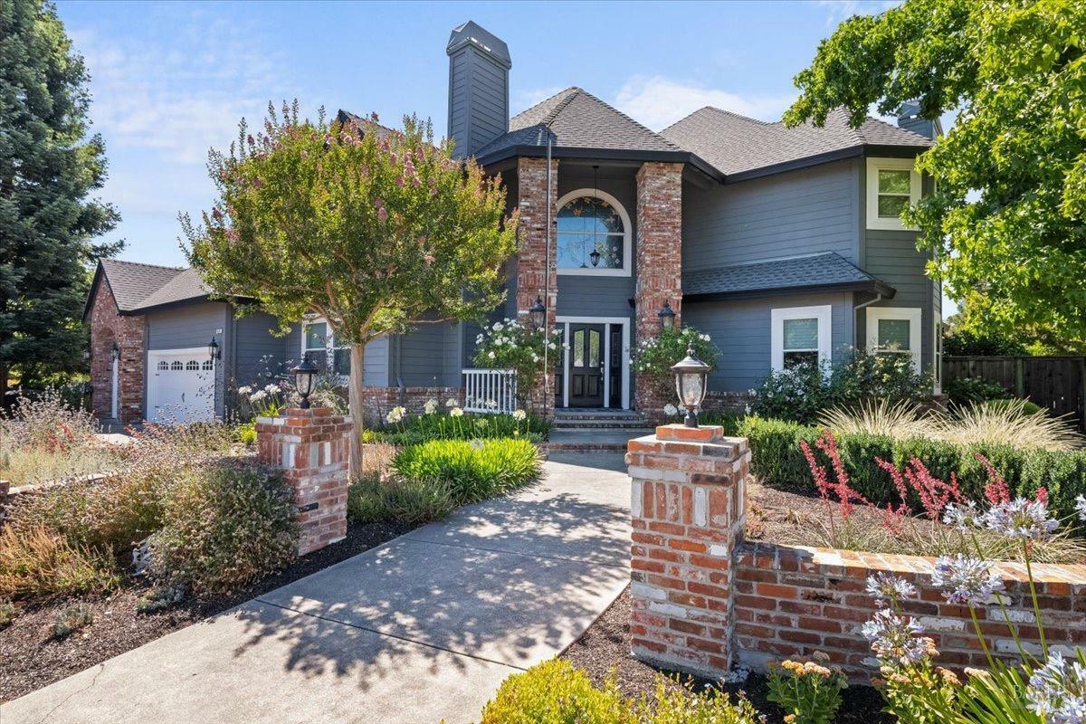 Property Photo: 433 Tee Court CA 95448