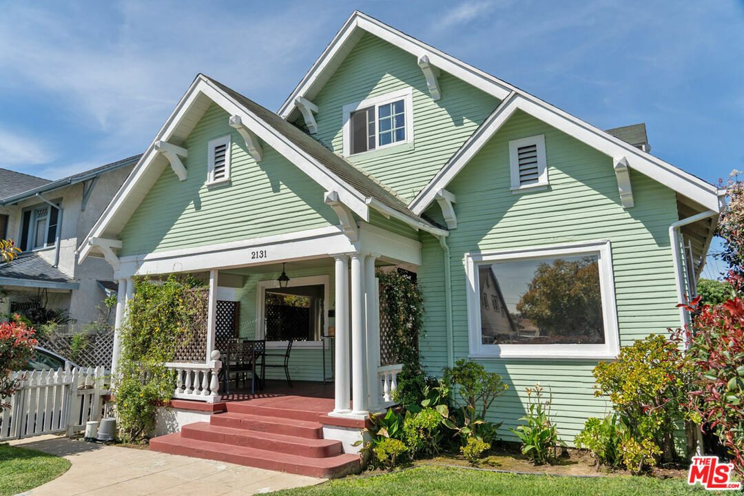 Property Photo:  2131 5th Ave  CA 90018 