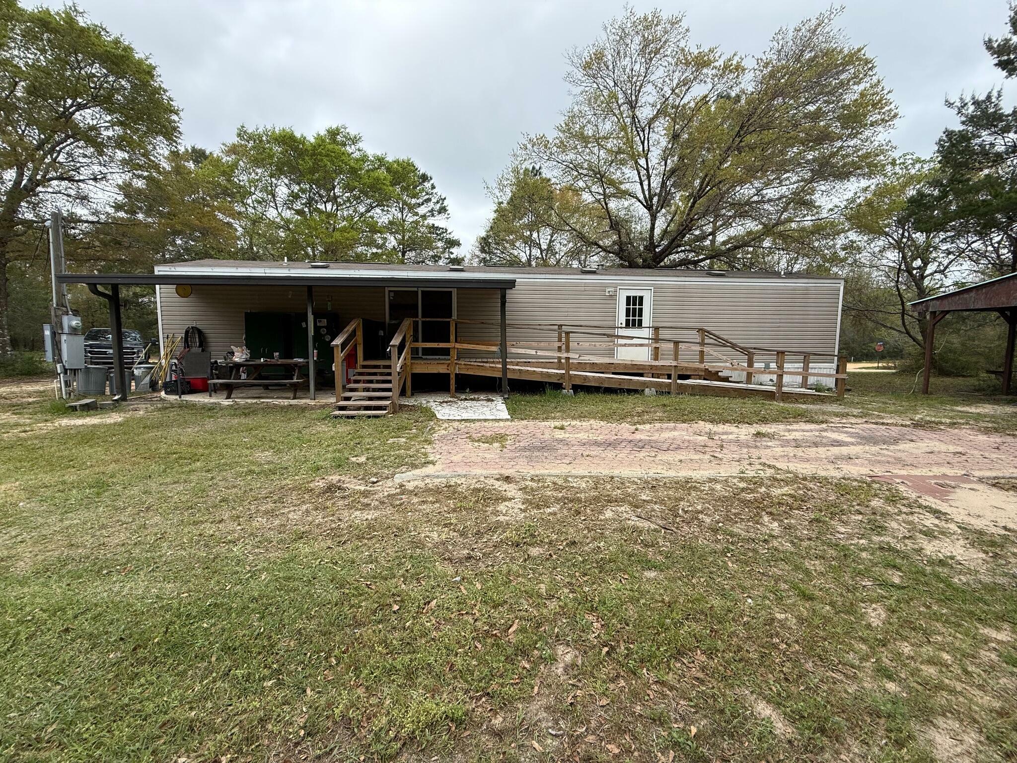 Property Photo: 246 Rainbow Drive FL 32539