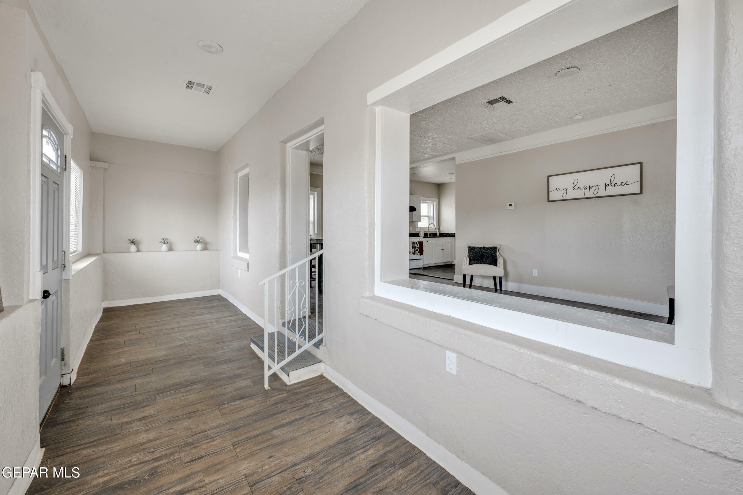 Property Photo: 116 Pendale Rd Road TX 79907