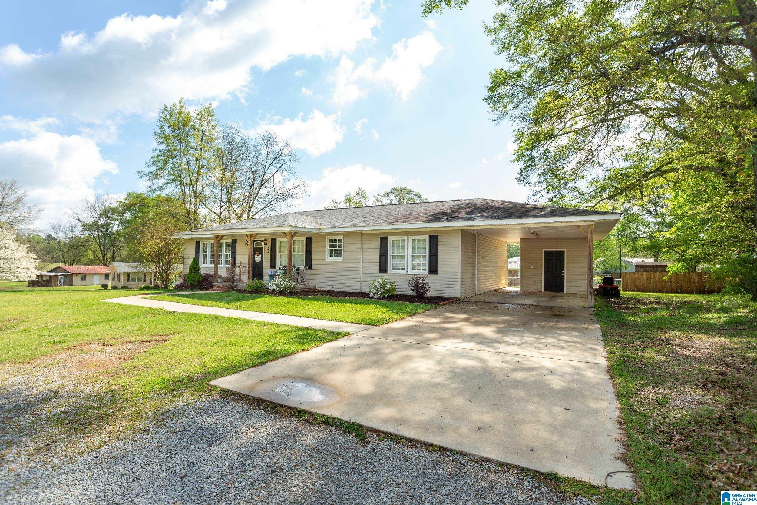Property Photo: 324 Jenifer Road AL 36268