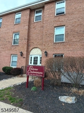 Property Photo: 550 Cross St 3B NJ 07029