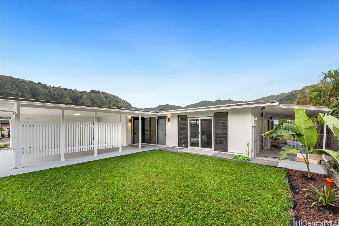 Property Photo: 3122 Kaloaluiki Street HI 96822