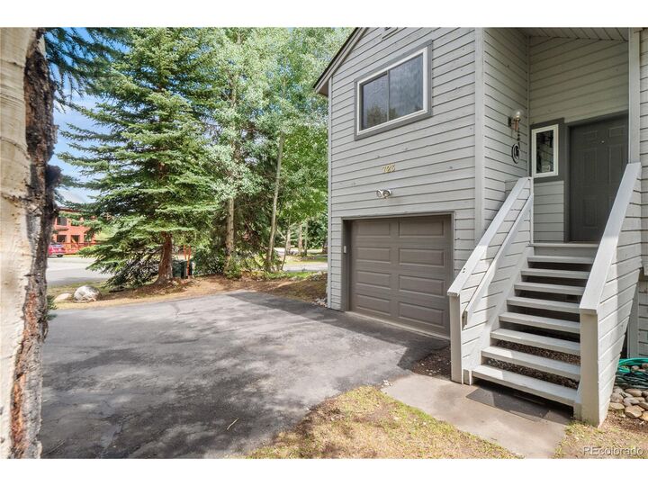 Property Photo:  723 Hunters Cir  CO 80443 