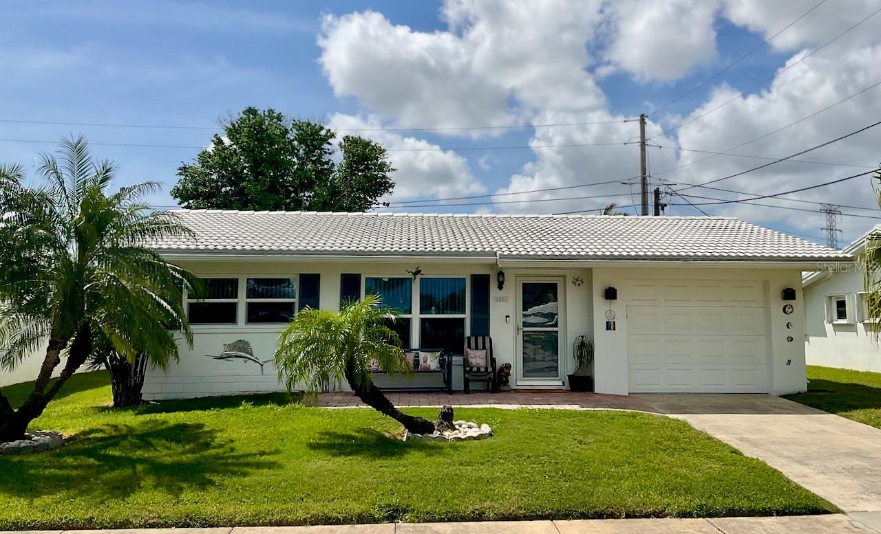 Property Photo:  3890 Mainlands Boulevard N  FL 33782 