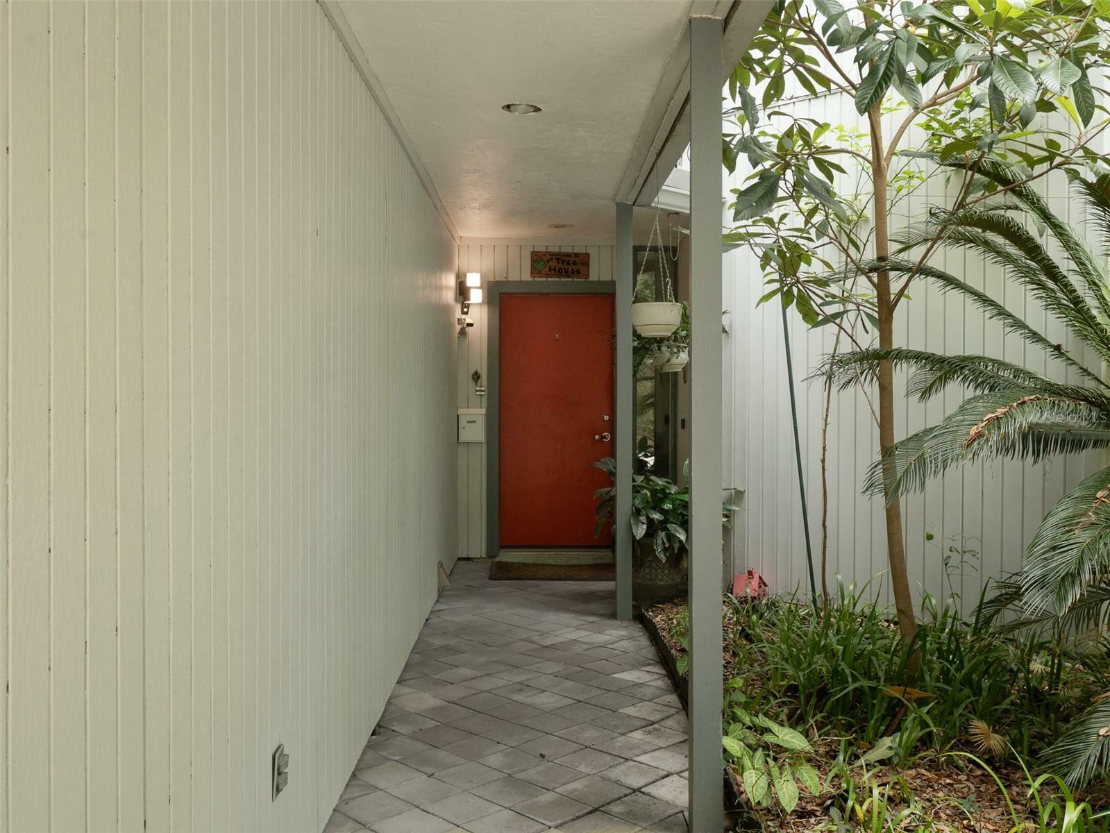 Property Photo: 222 SW 27th Street FL 32607