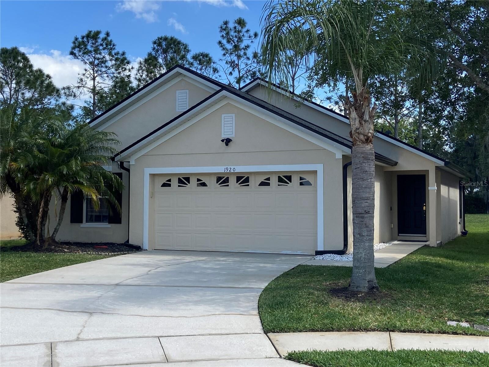 Property Photo: 1920 Commander Way FL 34746