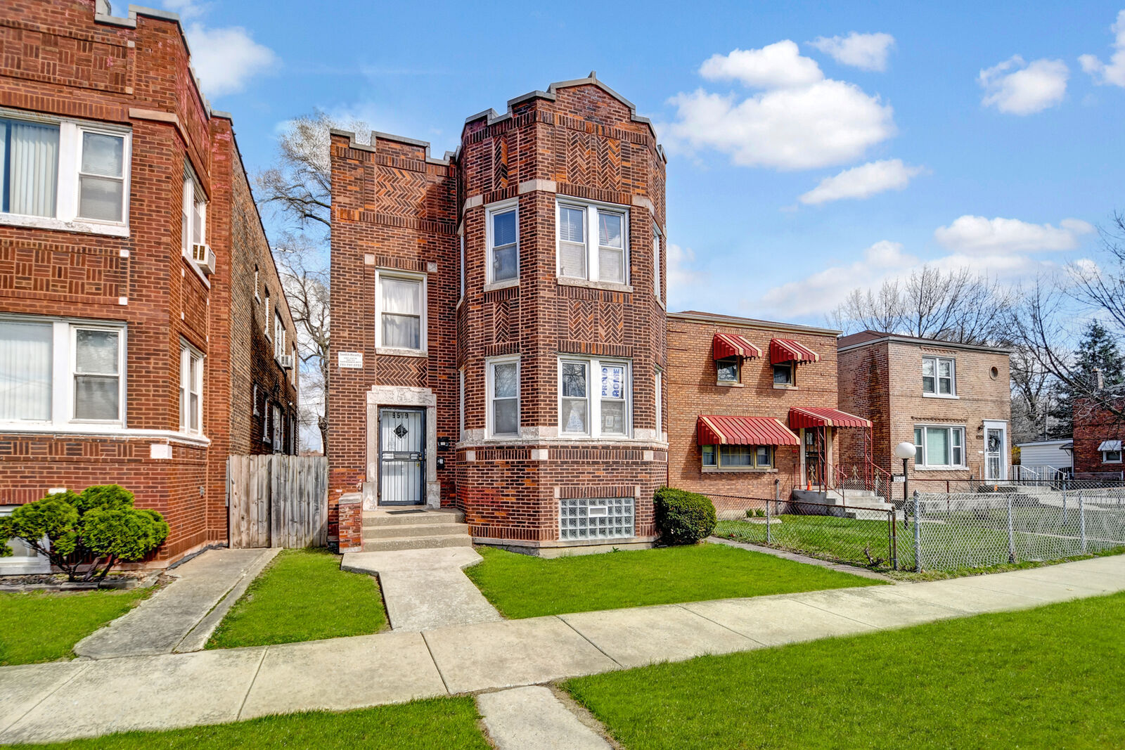 Property Photo: 9519 S Avalon Avenue IL 60628
