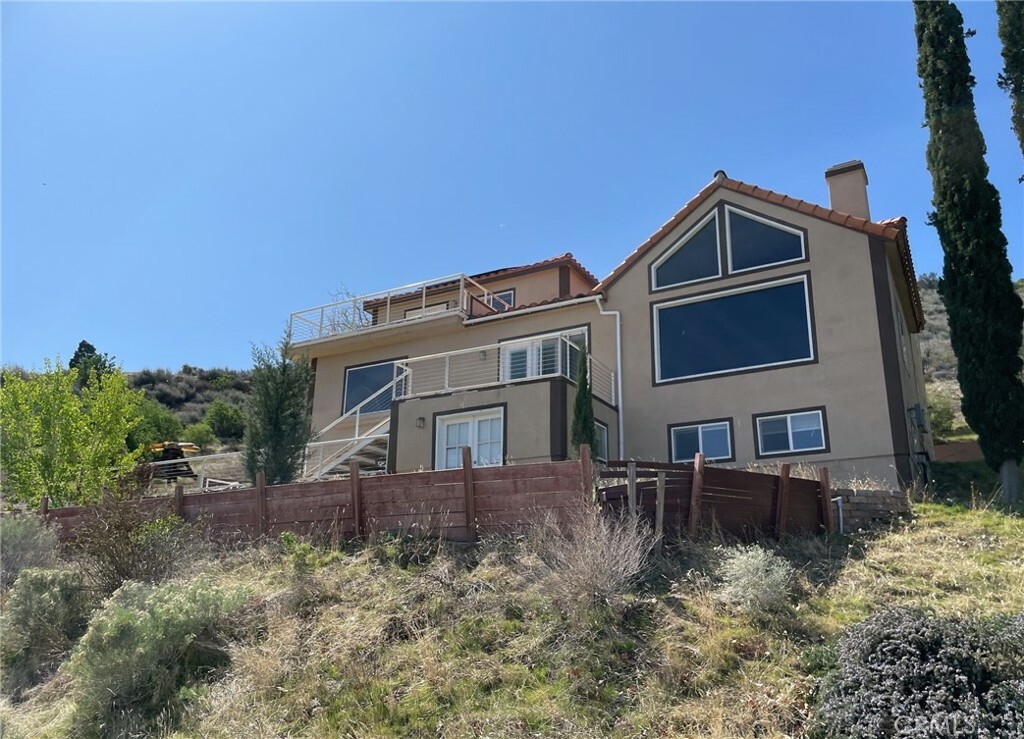 Property Photo: 40014 95th Street W CA 93551