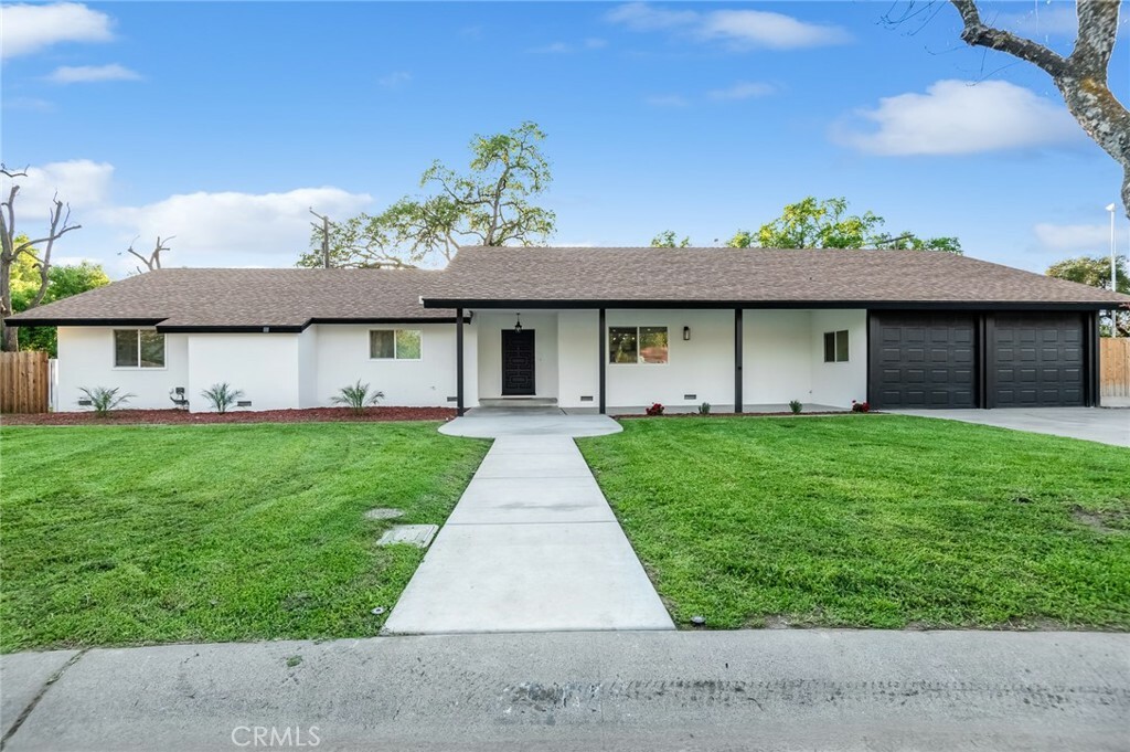 2905 S Encina Street  Visalia CA 93277 photo