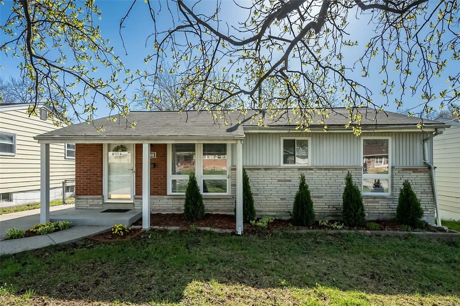 7808 Benmore Street  St Louis MO 63123 photo