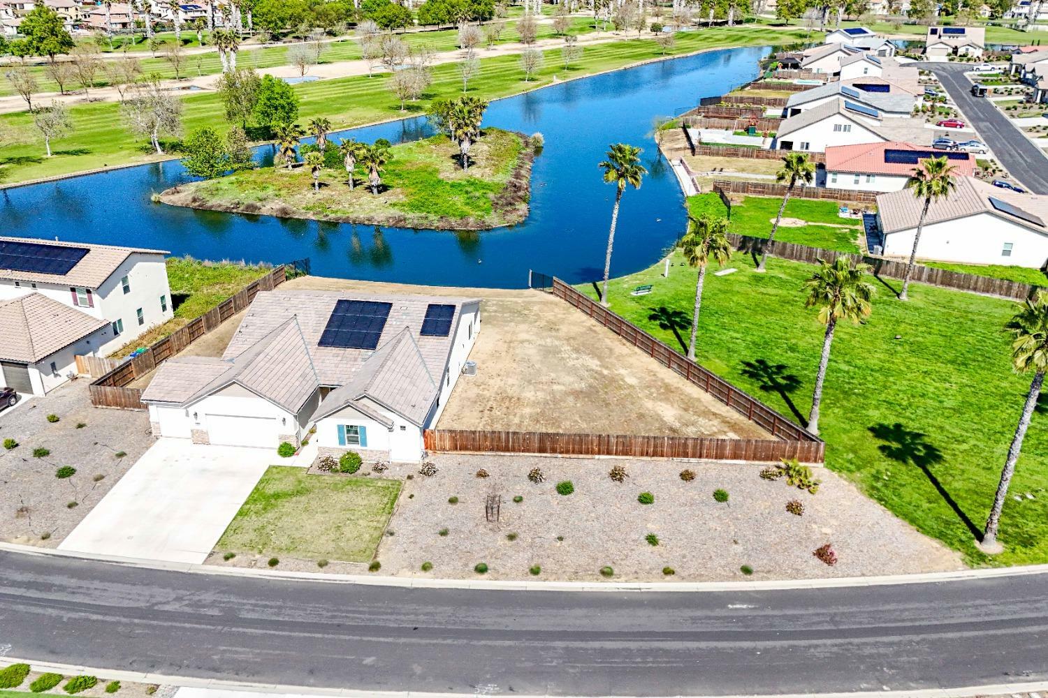 Property Photo: 13525 Royal Oaks Court CA 93610