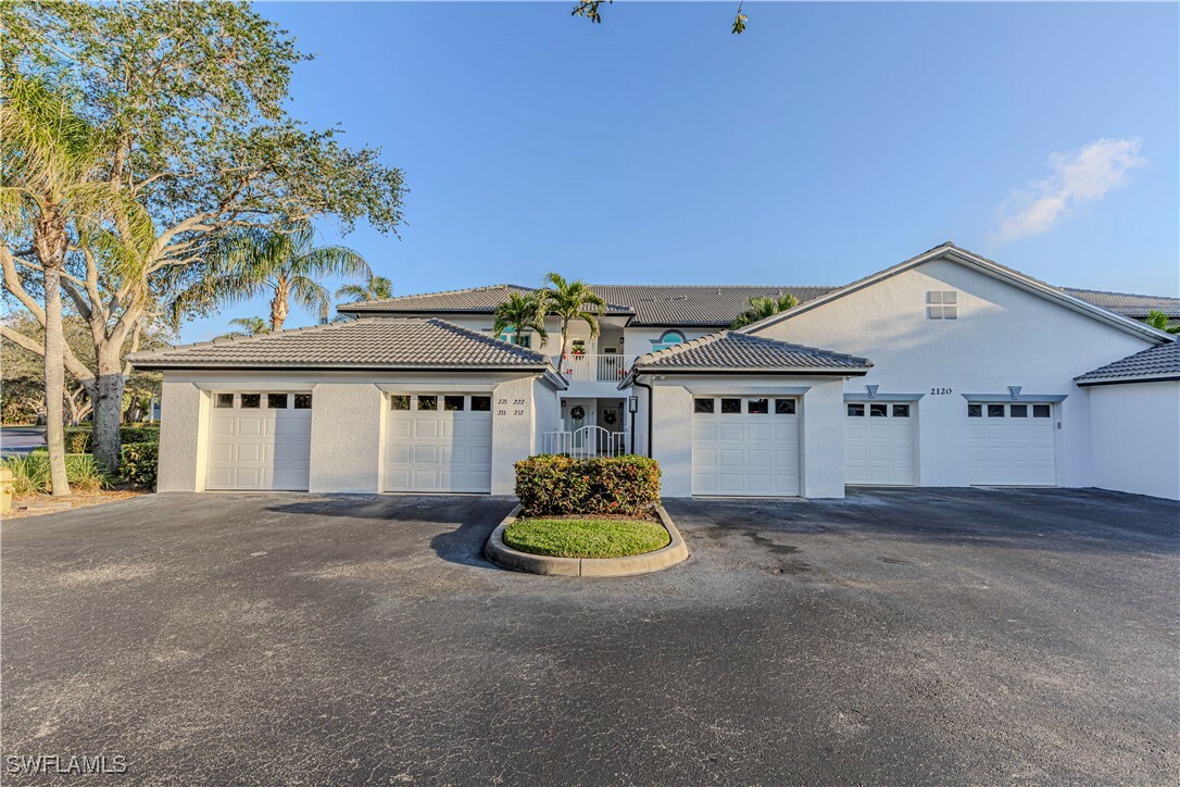 Property Photo: 2120 Cay Lagoon Dr 222 FL 34109