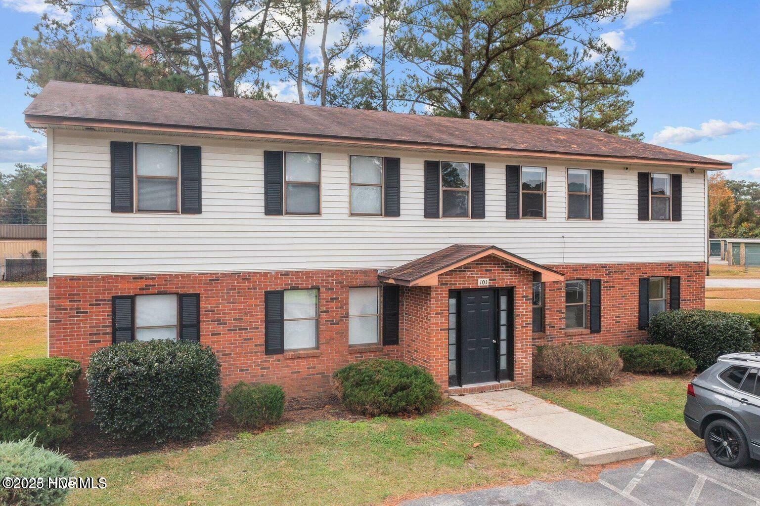 Property Photo:  101 Ravenwood Drive C  NC 28546 
