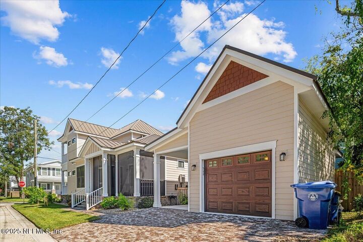Property Photo:  900 White Street  FL 32034 