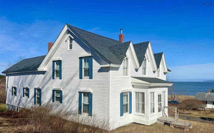 798 Spencers Beach Road — photo 1