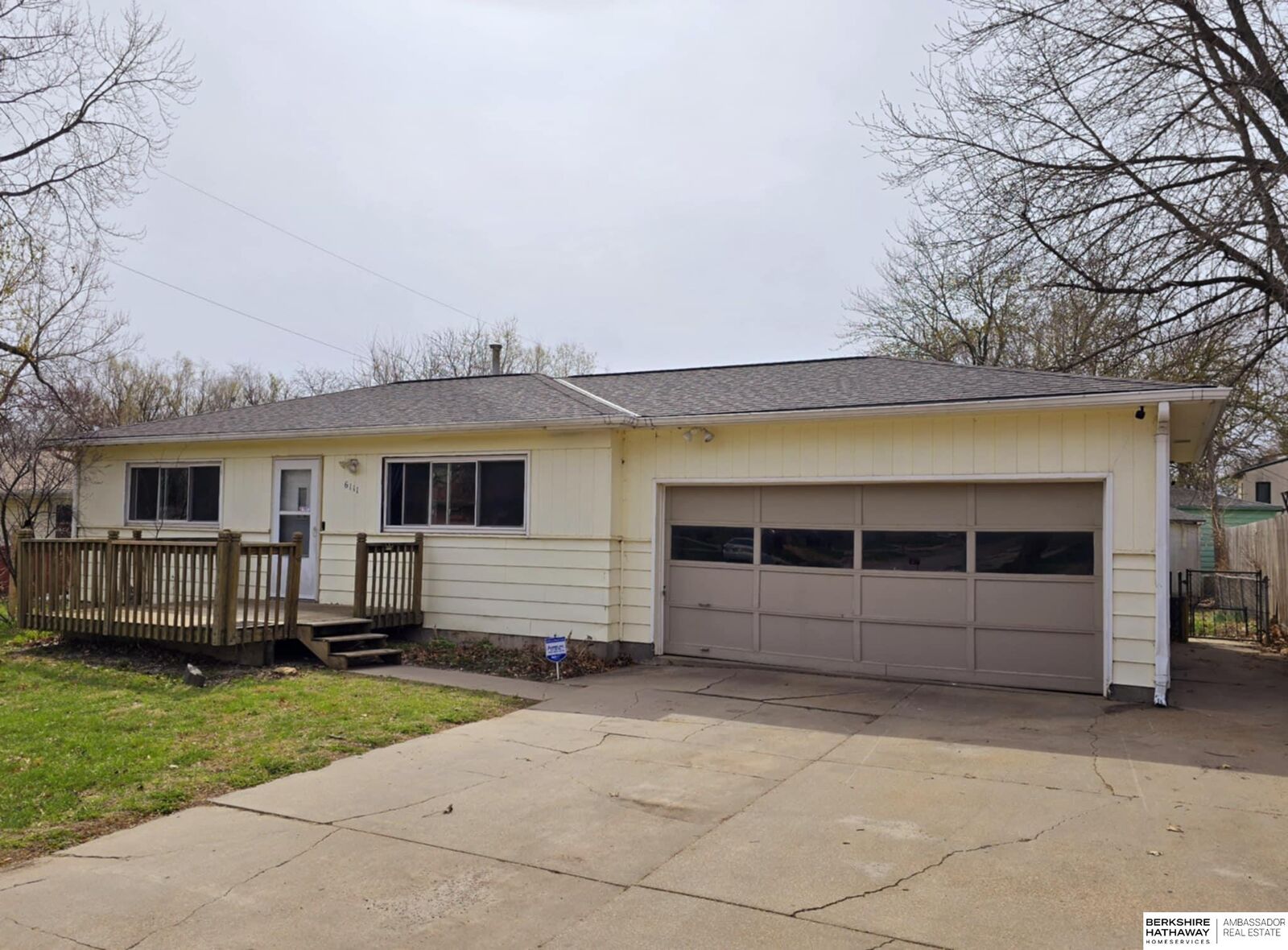 Property Photo: 6111 Holdrege Street NE 68505