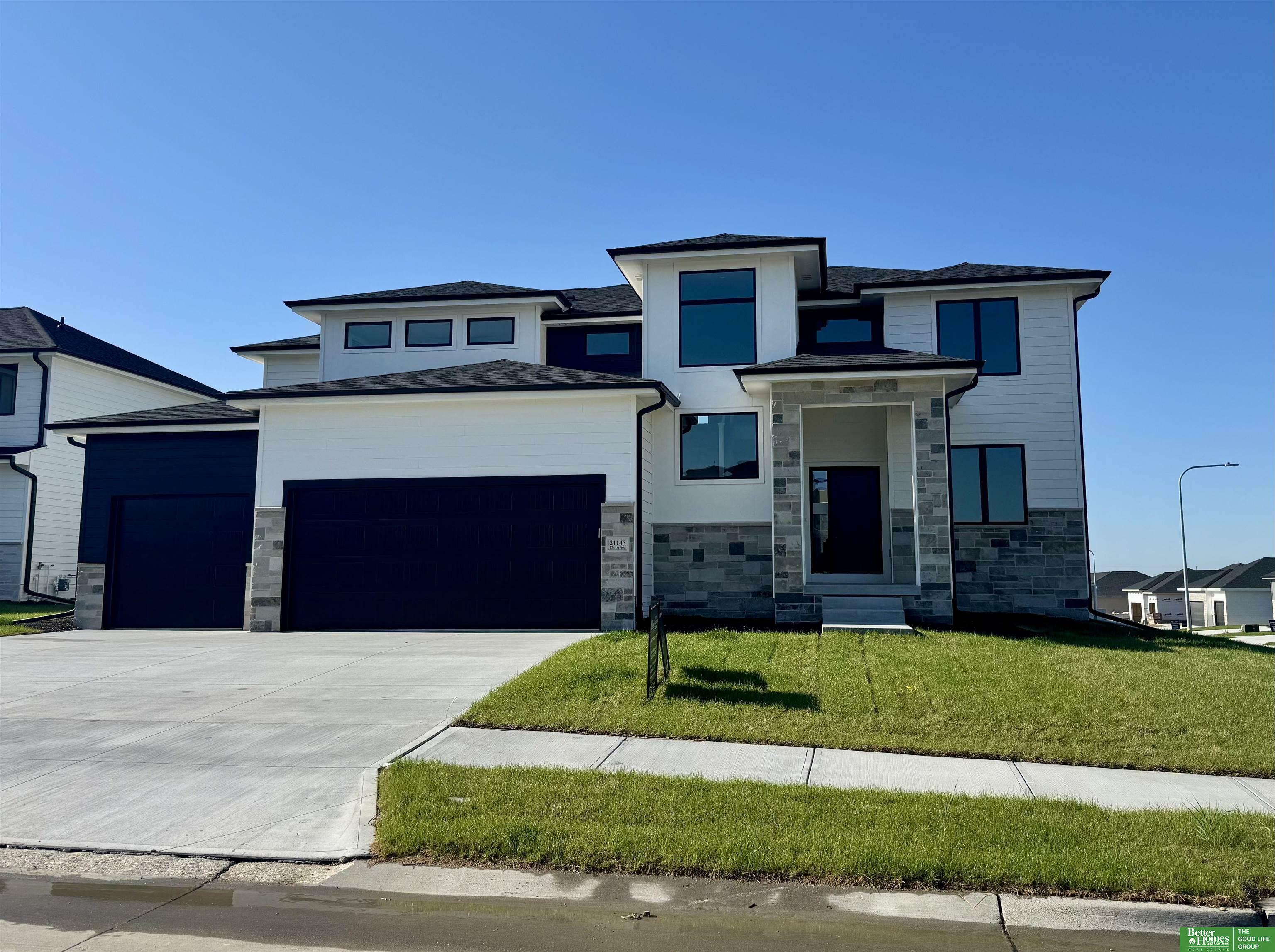 Property Photo: 21143 Ellison Avenue NE 68022
