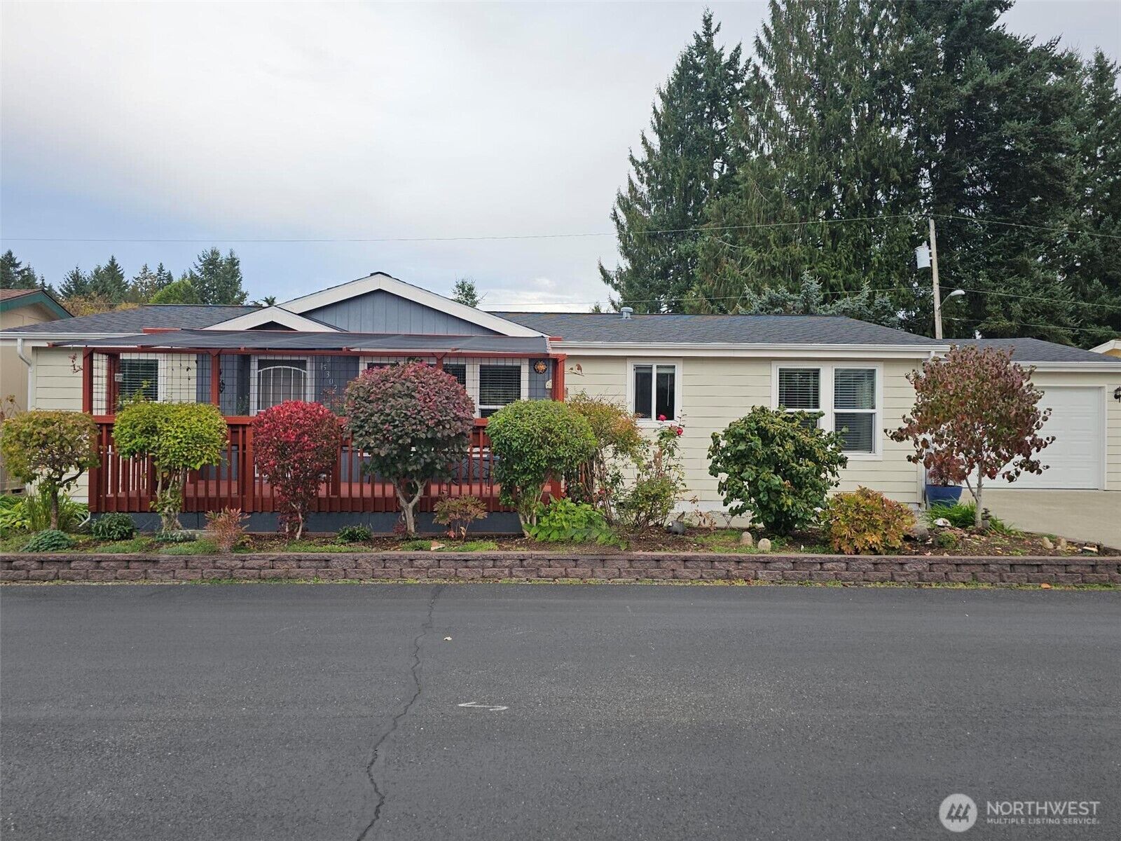 Property Photo:  5302  E Eagle Lane SW  WA 98512 