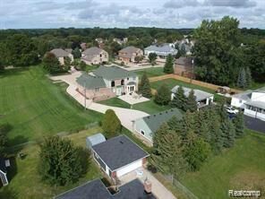 Property Photo:  5238 Windmill Drive  MI 48085 