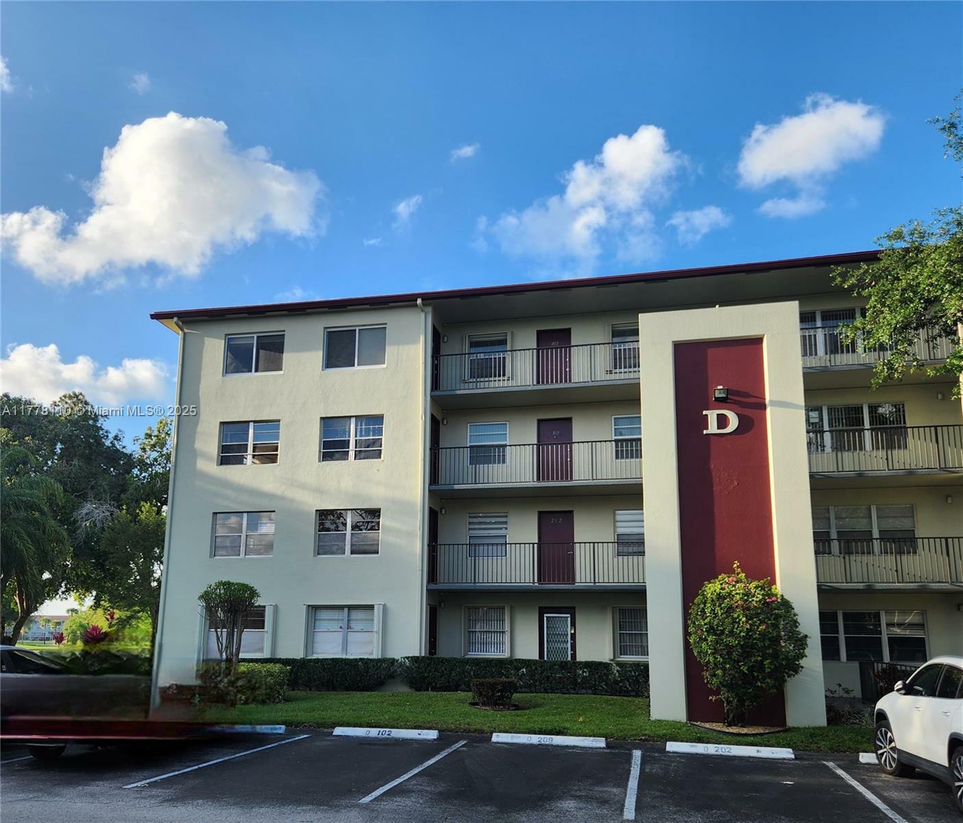 Property Photo: 13255 SW 7th Ct 401D FL 33027