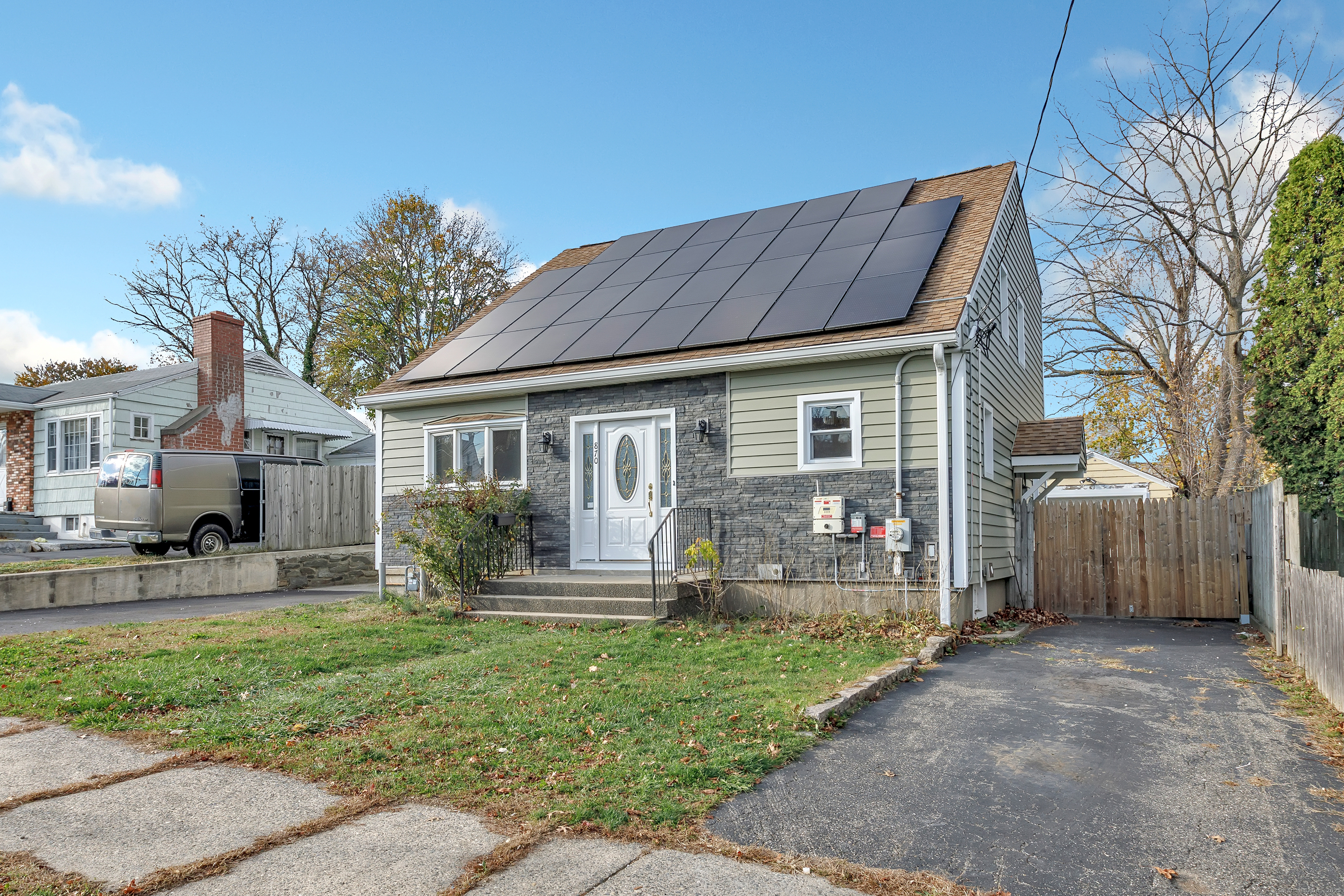 Property Photo: 870 Thorme Street CT 06606