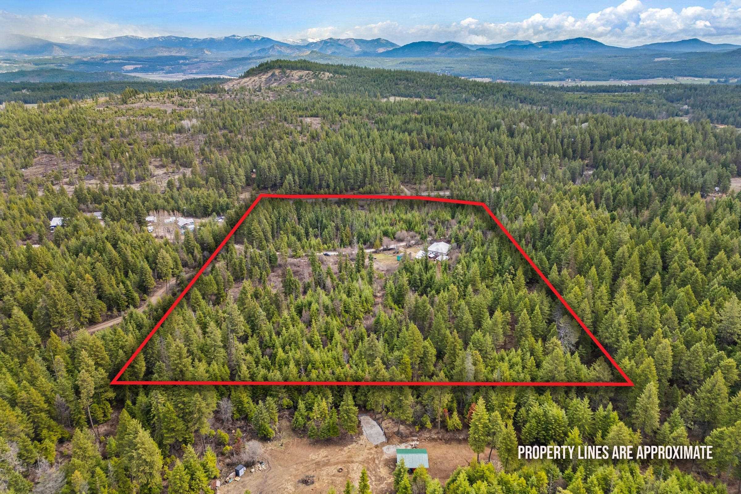 Property Photo: 4351 D Hesseltine Rd WA 99181