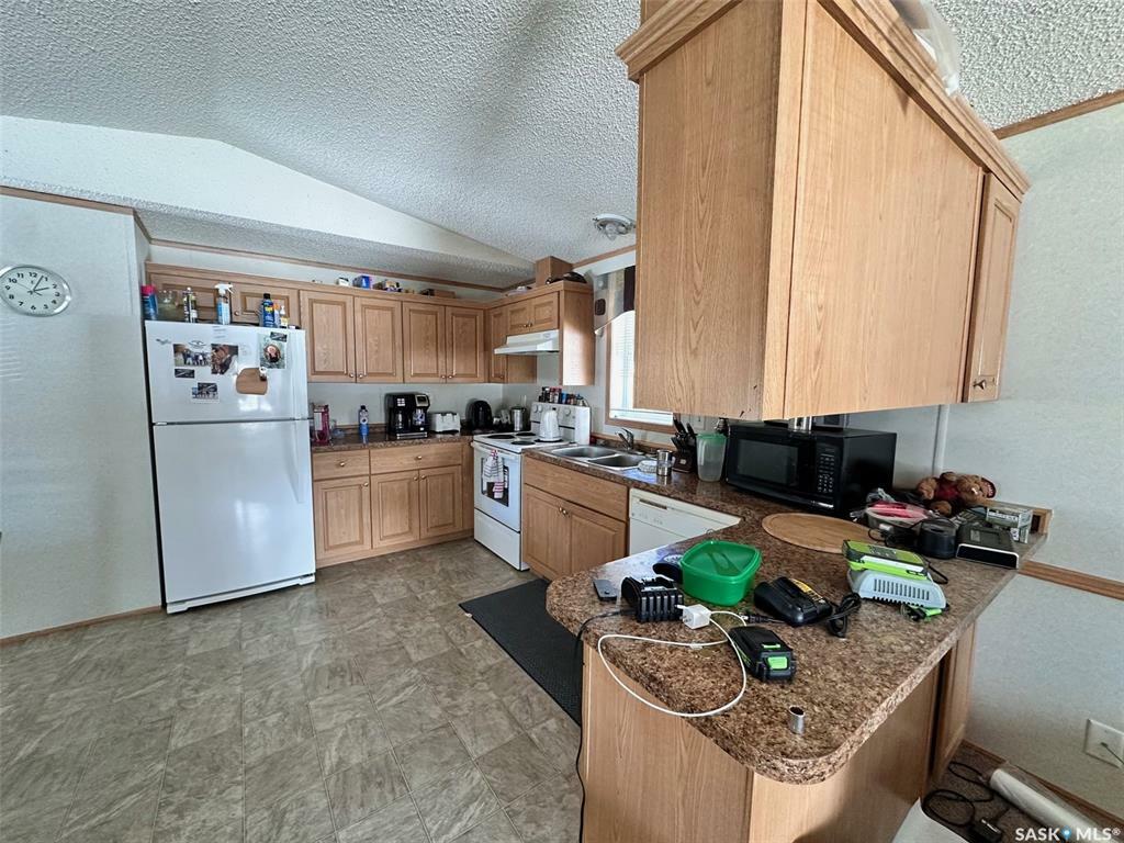 Property Photo: 103 5th Avenue SK S0J 0L0