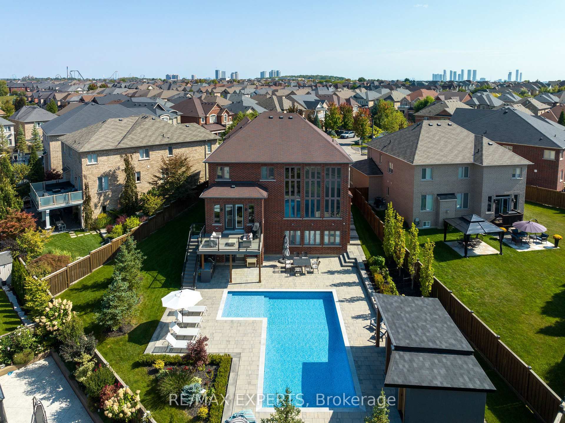 Property Photo: 30 Ciro Barillari Court ON L4H 0Y9