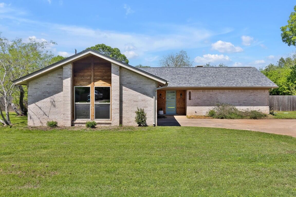 Property Photo: 3412 Eldorado Trail TX 78739