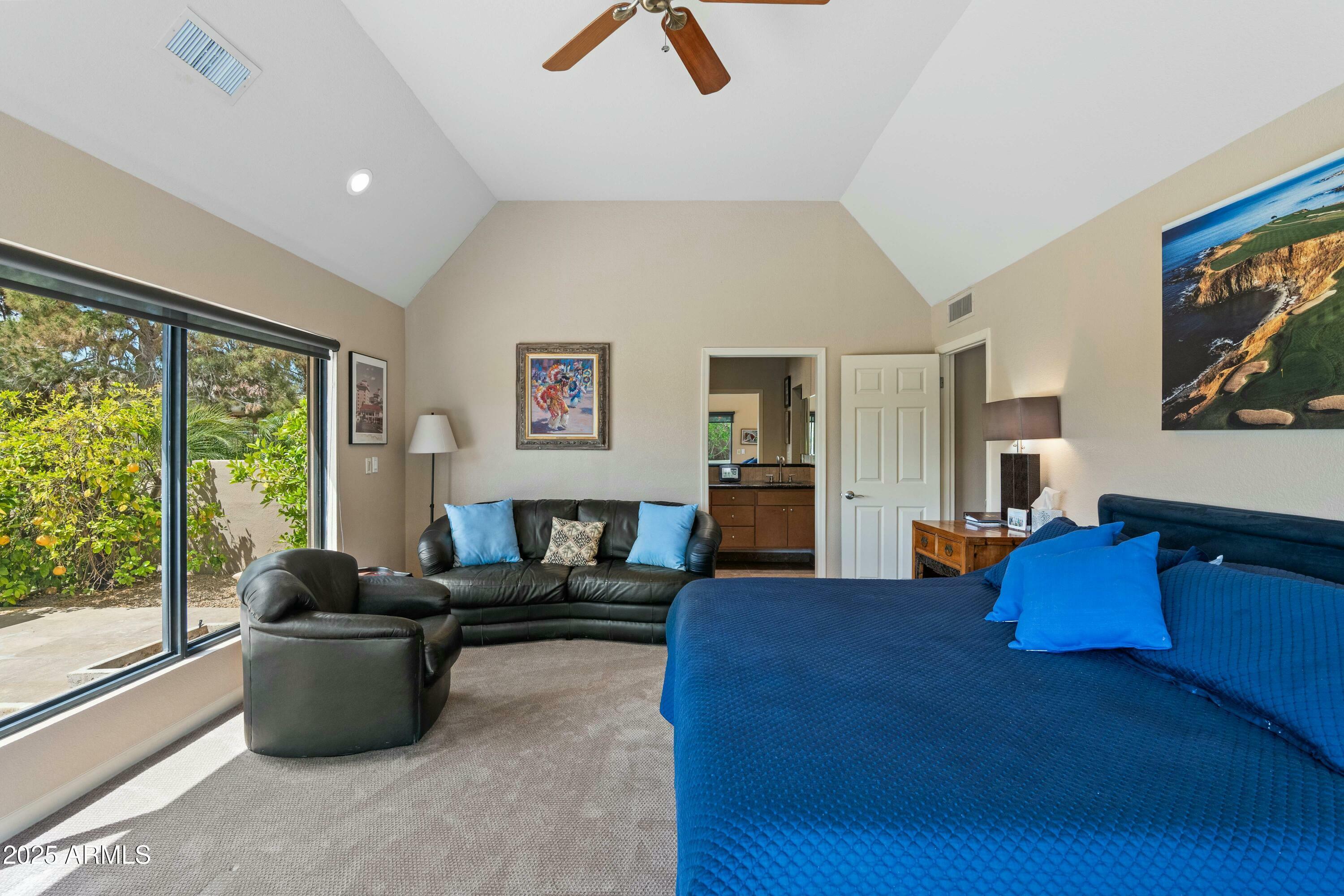Property Photo: 3033 E Claremont Avenue AZ 85016