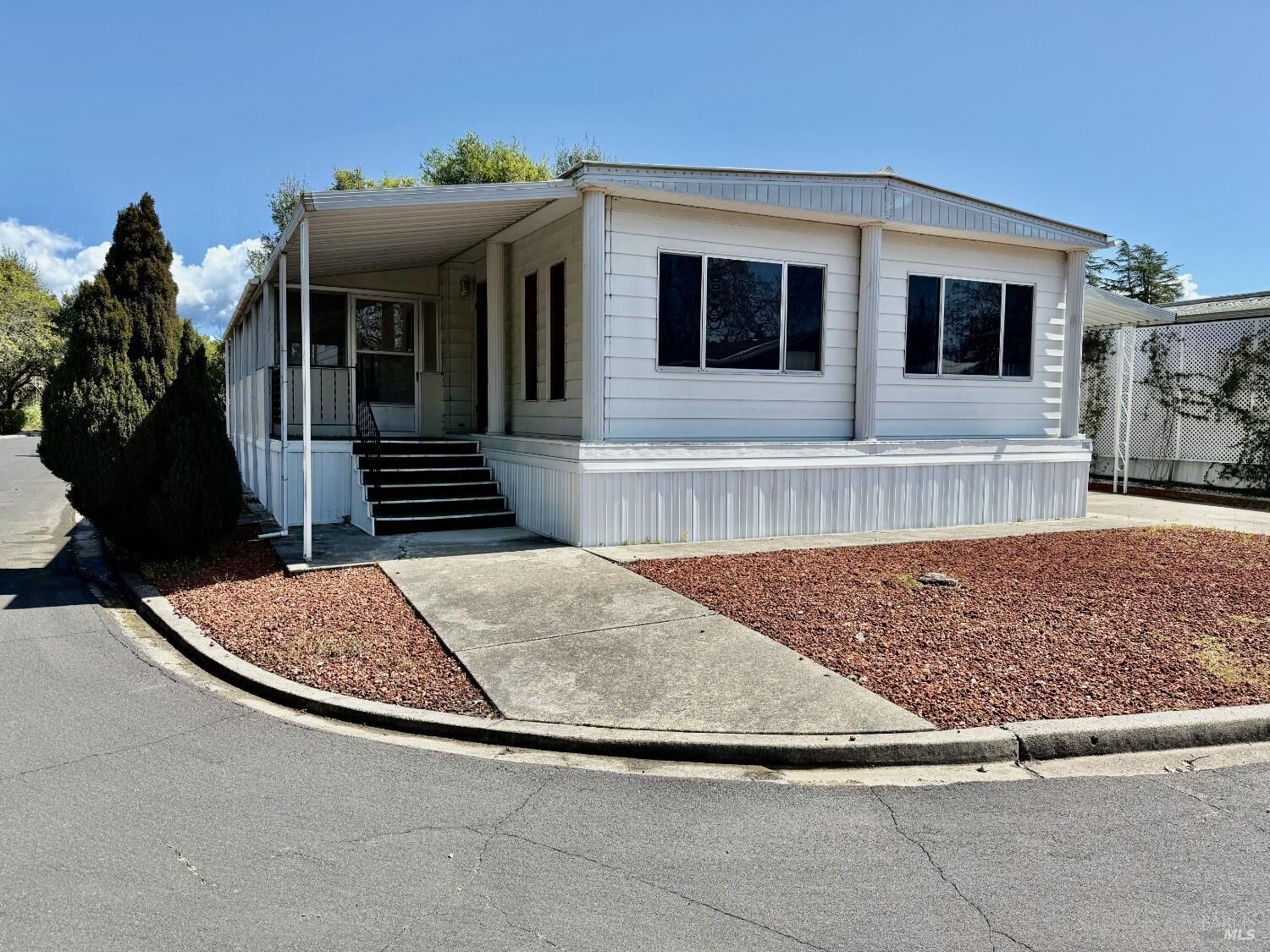 Property Photo: 127 Salisbury Circle CA 95401