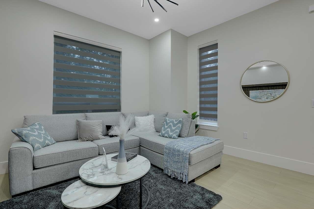 Photo de la propriété: 20515 74B Avenue BC V2Y 1V5