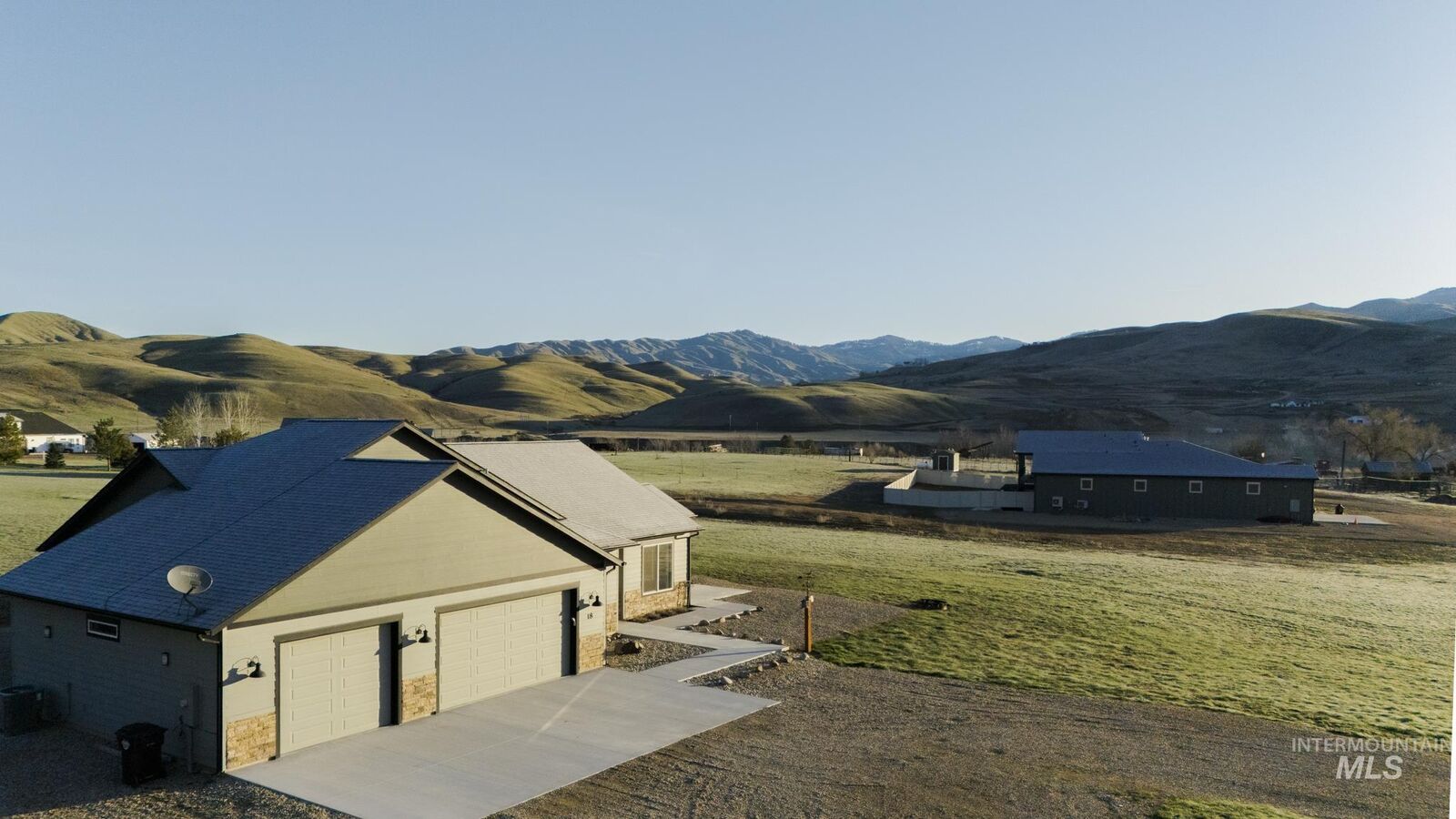 Property Photo:  18 Teal Ln  ID 83629 