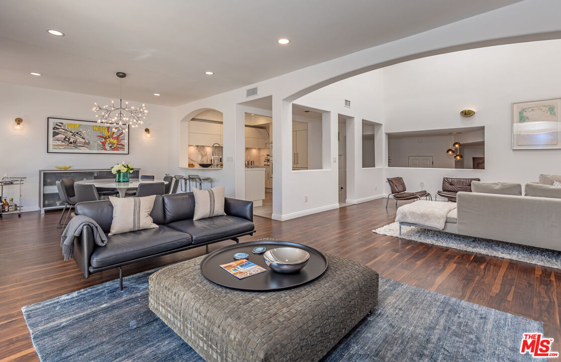 Property Photo:  6435 Zumirez Dr  CA 90265 
