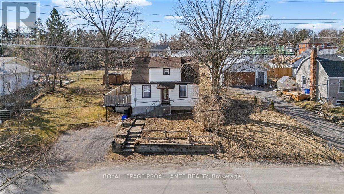 Photo de la propriété: 102 Wallbridge Crescent ON K8P 1Z4