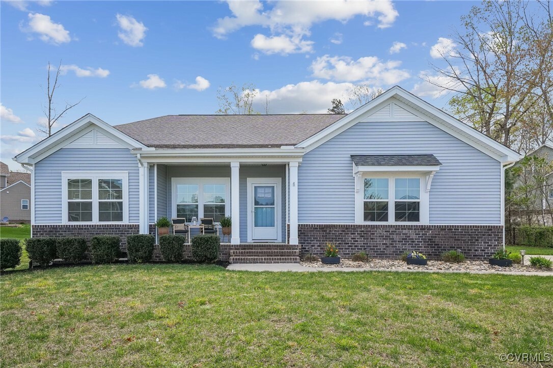 Property Photo: 15007 Lavenham Terrace VA 23112