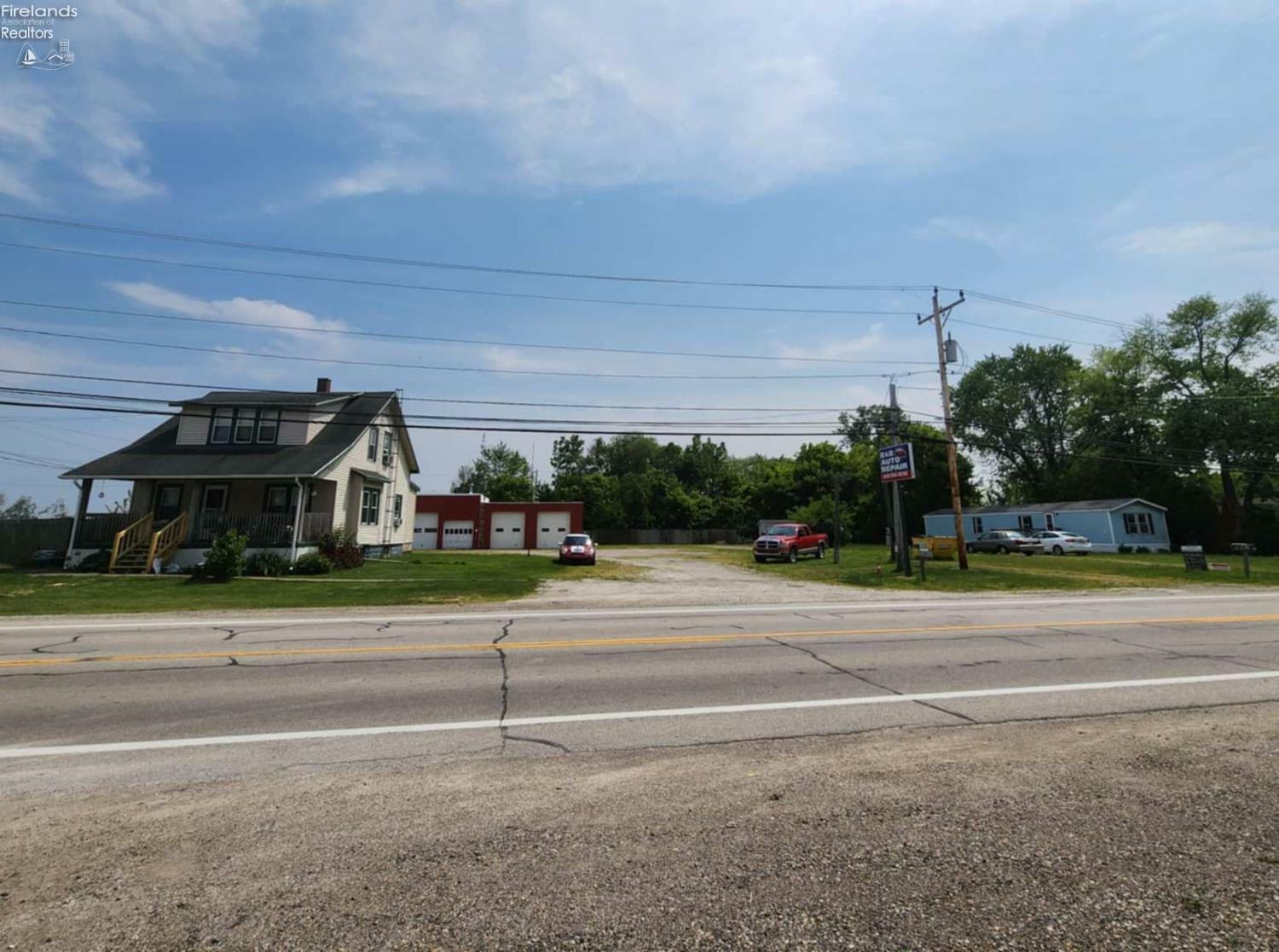 1340 1344 W Lakeshore Drive 1372  Port Clinton OH 43452 photo