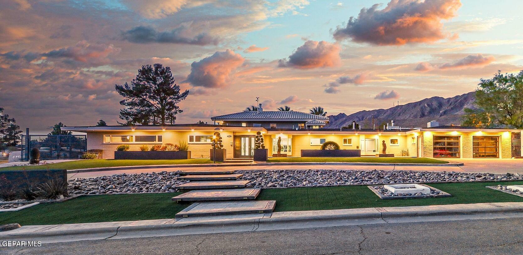 Property Photo: 701 La Cruz Drive TX 79902