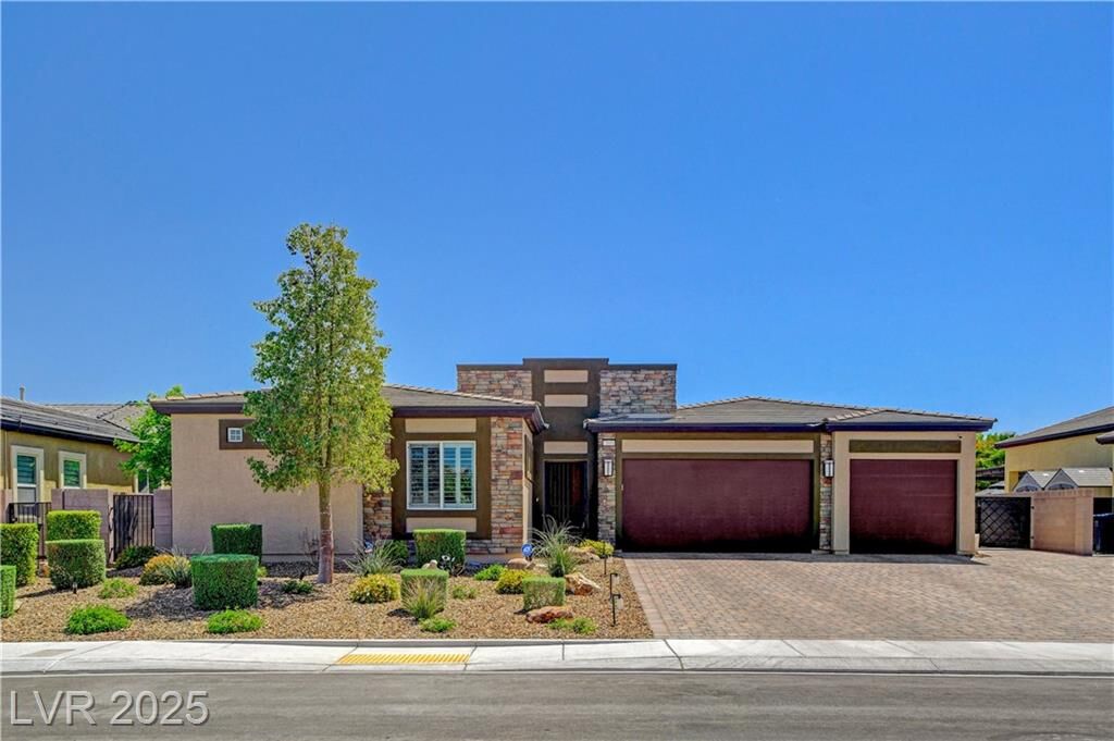 Property Photo: 7095 Falabella Ridge Avenue NV 89131