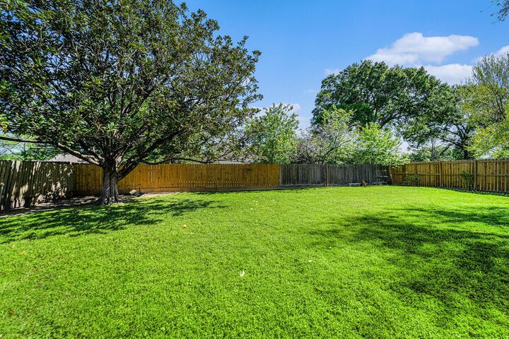 Property Photo: 16402 Cornwall Street TX 77040
