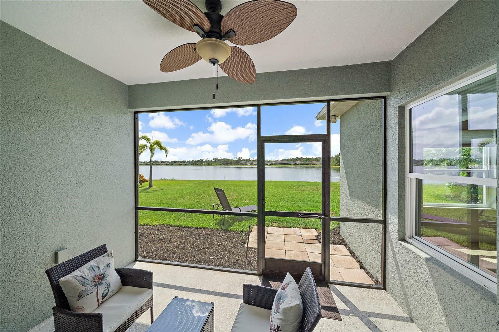 Property Photo: 7743 Ridgelake Circle FL 34203