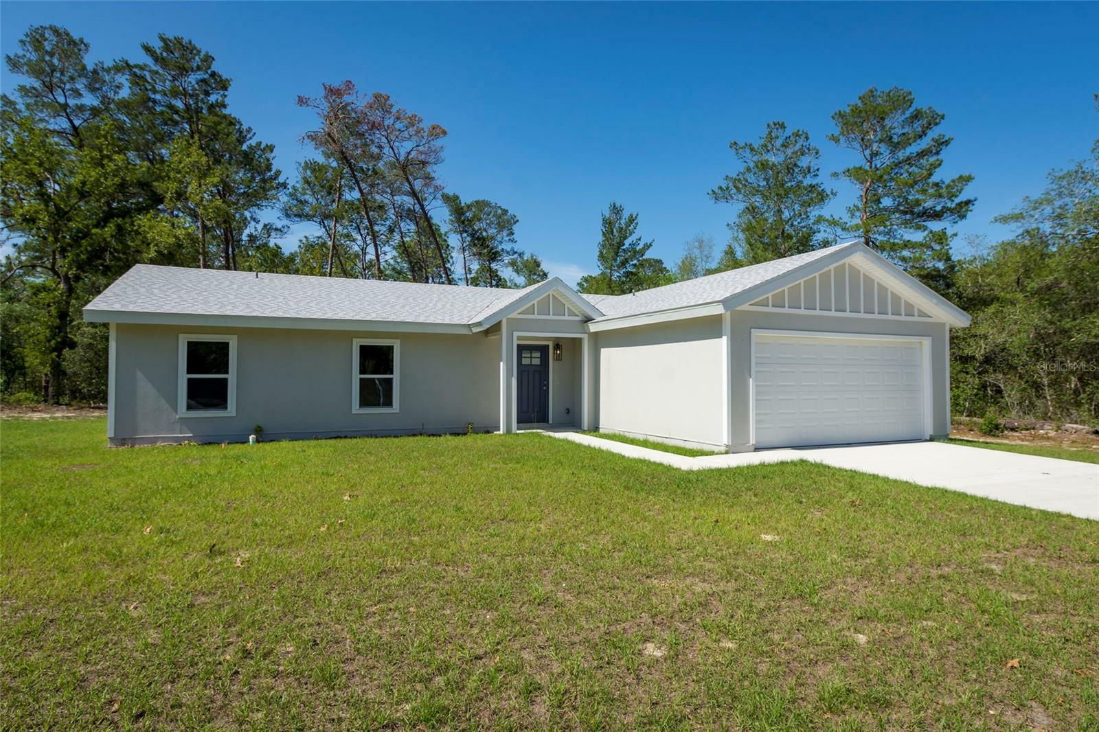 Property Photo: 14385 SW 39th Court Road FL 34473